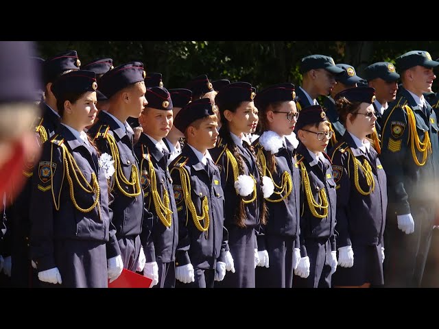 Церемония посвящения в кадеты и курсанты состоялась в ангарской школе №39