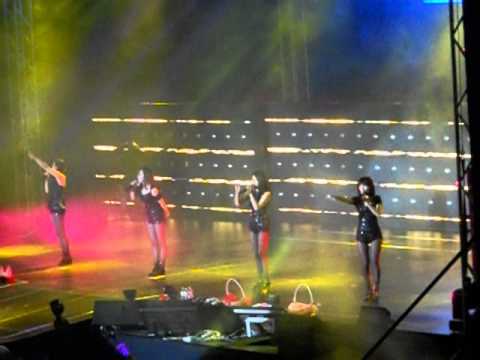 121124 Mlive Mo.A in VietNam wondergirls perform