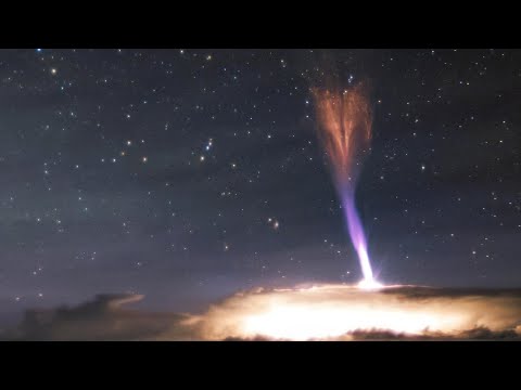 Unraveling the Mysteries of “Gigantic Jet” Lightning Bursts That Reach 50 Miles Into Space And More!