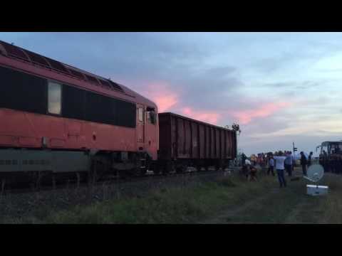 2015 - Röszke, hungarian border - the barrier final piece - serbian border