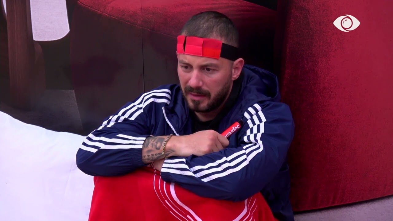 “Ti je patate e prishur”/ Ilnisa i kthehet Romeos: Le kokrrën e namit me këto skena