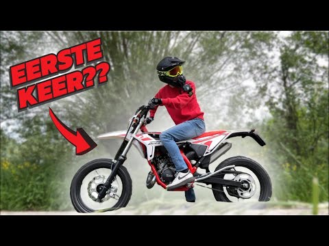 GEARSHIFT MOPEDS TIPS & TRICKS + LEARNING TO GEARSHIFT