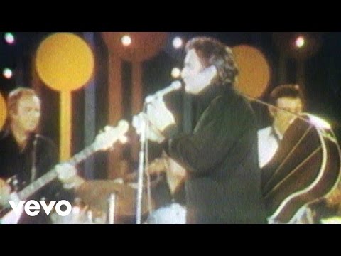 Johnny Cash - A Boy Named Sue (Live from the MDA Telethon)