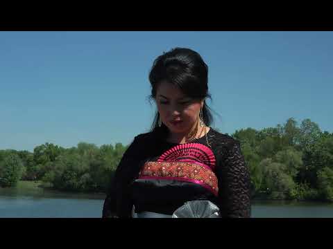 Koj Txiv Mloog Kuv Hais