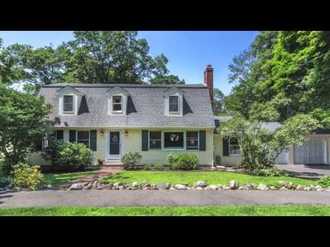 24 Towne Hill Ln, Topsfield MA - for sale by Maureen E Giuliano, Tel 617-281-4615