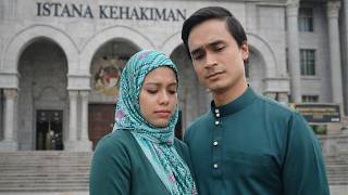 Download lagu Julia Farhana and her husband have filed for divorce, which they will begin next month. mp3