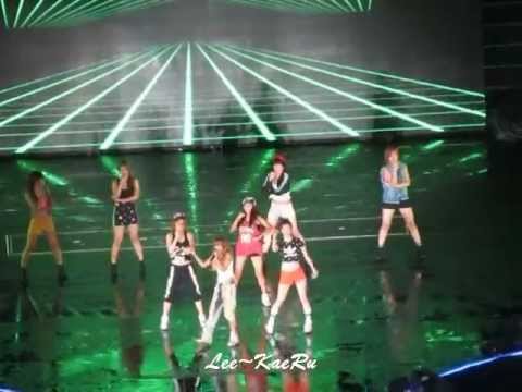 [Fancam] 121004 Sistar & WooYoung - Hands Up @ M!Countdown Smile Thailand