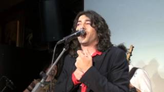 JAVI CANTERO, INTERPRETA "EL BAMBOLEO" EN DIRECTO