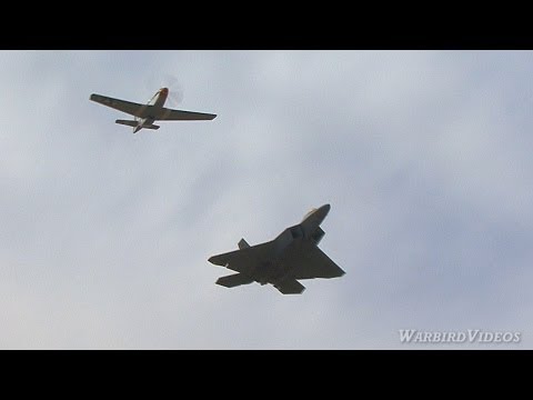 High speed P-51 / F-22 formation pass at the Reno Air Races!