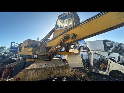 Exploring North West Hybrid Breakers & Van Breakers Rochdale | Scrap Yard + Van Maze Adventure!