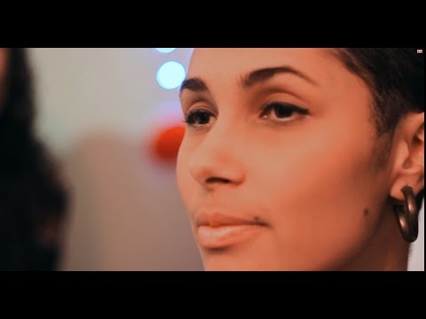 APTO. Session - Maíra Baldaia - Lua Azul