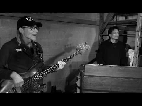 the heymacs - (I Can't Get No) Satisfaction