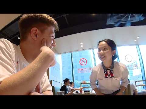 Shocked the Whole Restaurant by Speaking Chinese and Korean, and Dancing