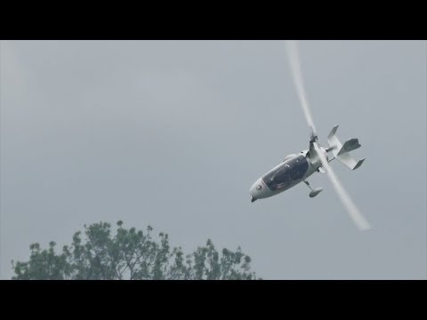 All airliners should land like this!  (Autogyro Calidus)