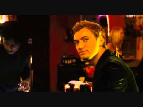 Jude law pick up girls at nightclub ( alfie )