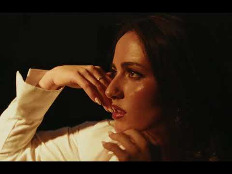 Karetta El Gucci x Caluu C - Por Teléfono No [Official Video]