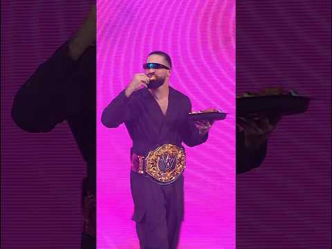 “Dirty” Dom can’t even let Seth “Freakin” Rollins enjoy his chicken wings in peace