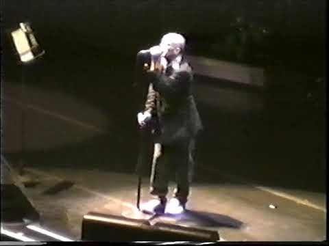R.E.M. 1995-10-07 - Nassau Veterans Memorial Coliseum, Uniondale, New York, USA [FULL SHOW]