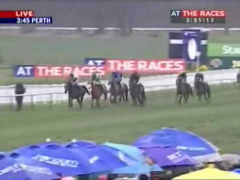 Omix D'or winning Highlands National at Perth.rm