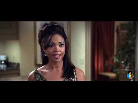 Soul Men (2008) trailer still with Bernie Mac and Samuel L. Jackson on stage as The Real Deal