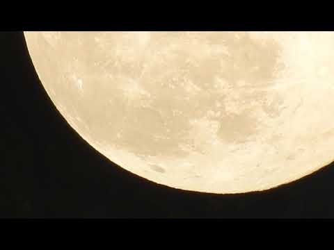 Super Zoom Moon, April 7 2020 Montreal (Nikon P900)
