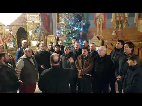 Preotul Budeanu Doru cu corul bisericii Sf.Nicolae din Salcea