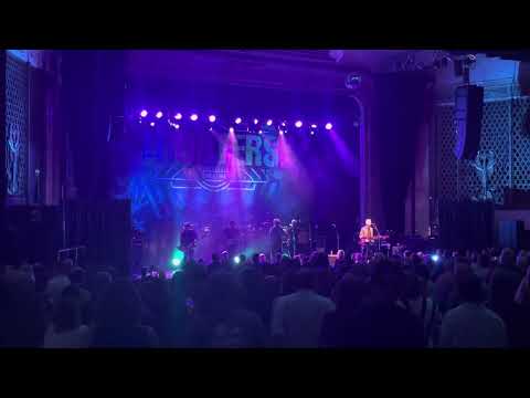 The Hooters - One Of Us/Time After Time