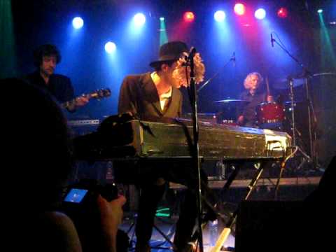 The Veils - Sit Down By The Fire