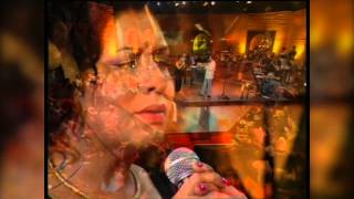 Işın Karaca feat. Hüsnü Şenlendirici - Tutunamadım (Sarı Sıcak)