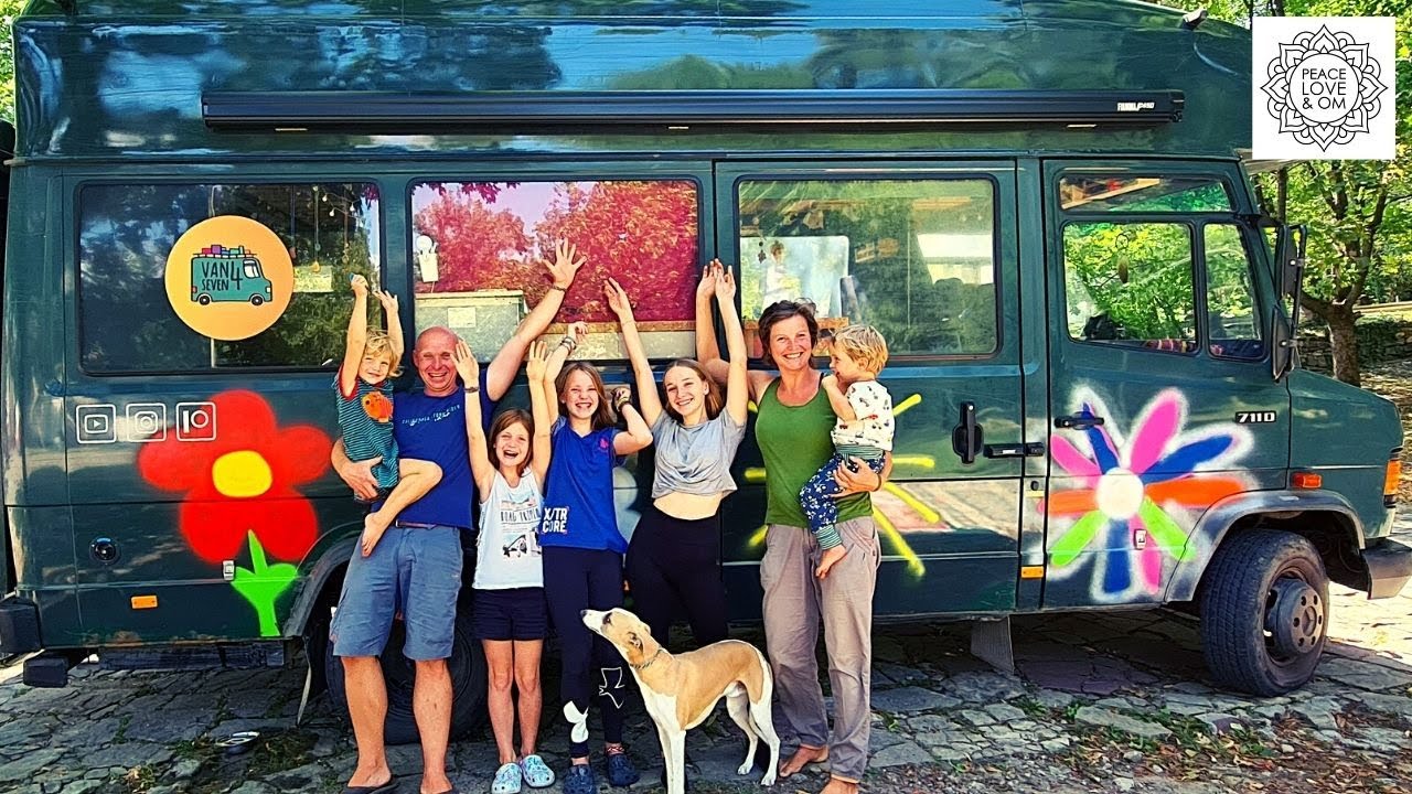 Since 2 years with 5 children around the world in a van - despite compulsory schooling