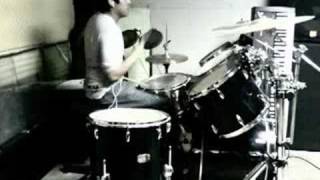 FINCH COVER RAVENOUS