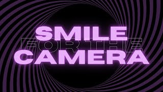 Kadr z teledysku Smile for the Camera tekst piosenki UPSAHL