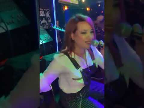 EMİNE YAVUZ &  Verin benim sevdiğimi canlı performans (cover)