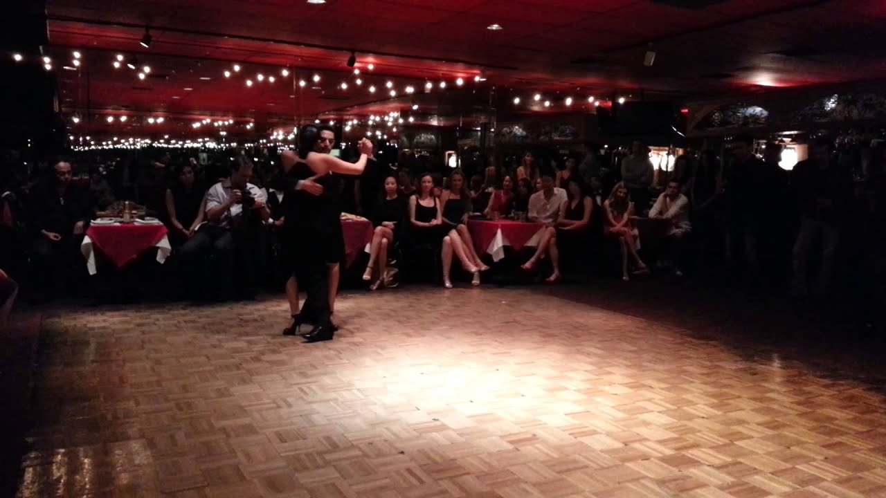 Tomas Galvan and Gimena Herrera perform Recuerdo at MEF