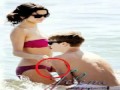 Justin Bieber touch Selena Gomez Vagina 