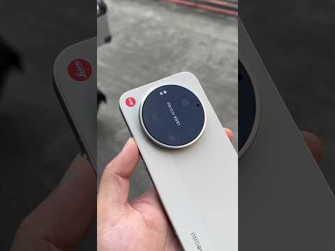 Xiaomi 17 Ultra Leica Edition Hands On Review: Unbelievable Specs & Camera, Gaming, Beautiful Design