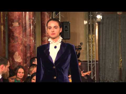 A LA RUSSE runway fall2014