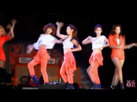[大酥團] 100821 SNSD Hyoyeon + SooYoung + Yuri + YoonA - Dance @ SM Town in Korea (FanCam)