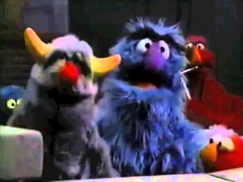Sesame Street - the Monster Moon Tune