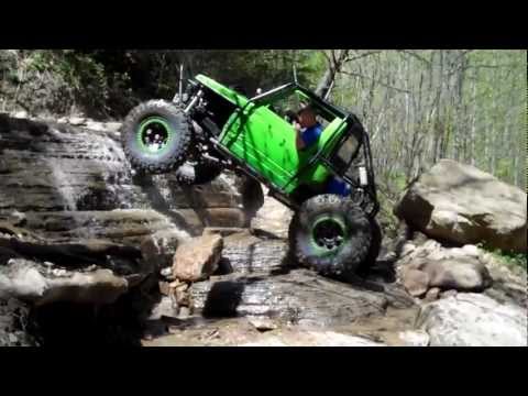 Justin Winn's 4.3 Suzuki Samurai Rock Crawler Crawling BFG Red Label Sticky Krawlers