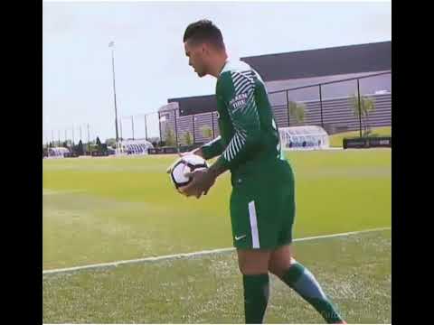 Ederson 75 metreye degaj atarak Guinness rekorlar kitabına giriyor