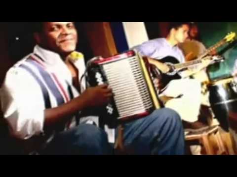 Busca un Confidente Los Diablitos Con letra [Video Oficial HD]