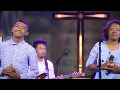 TIAKO LOATRA - MIALY RAKOTOMAMONJY (Live 25ème Anniversaire)