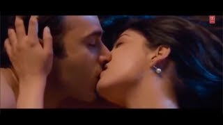 Yami Gautam Hot kisses  Bollywood Actors  bollywoo