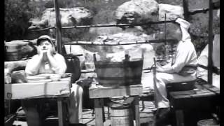 The Flying Deuces - Stan Laurel and Oliver Hardy (best quality version)