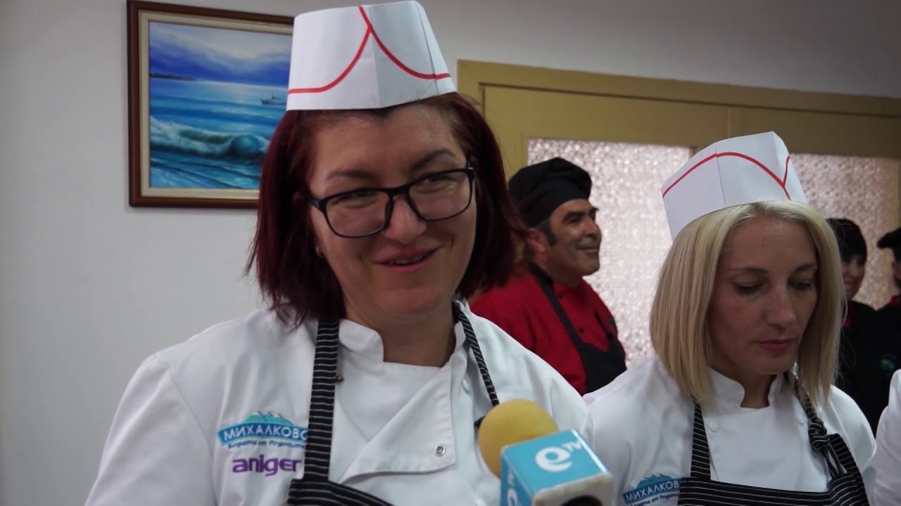Смолянски малчугани приготвиха сладки изкушения за празника на мама