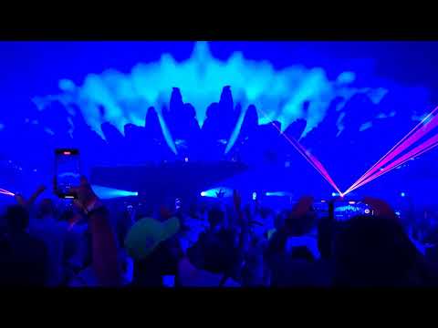 Tomorrowland 22 / Sunday july 17 / Amber Broos / Freedom