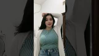 Download lagu Story Tiktok Goyang Melon #tiktok #viral(4) mp3