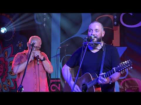 SŁODKI CAŁUS OD BUBY