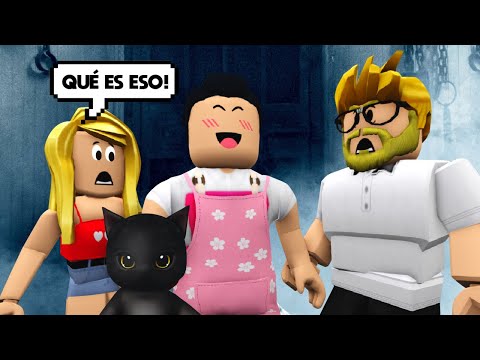 Doña Rosa ADOPTA un gato SINIESTRO | Mamá vs Roblox